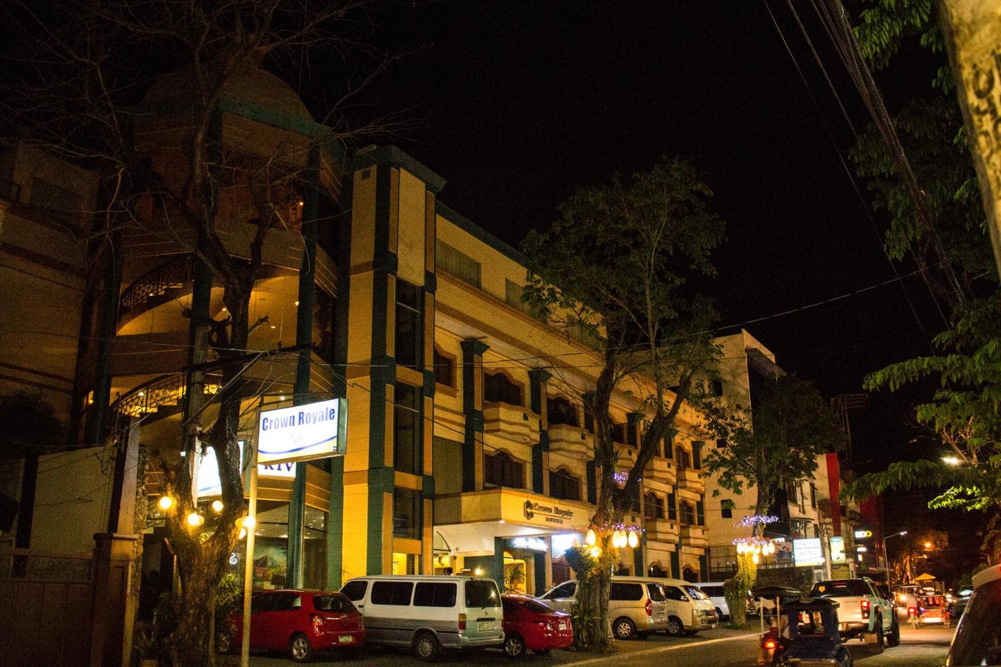 Crown Royale Hotel Balanga Dış mekan fotoğraf